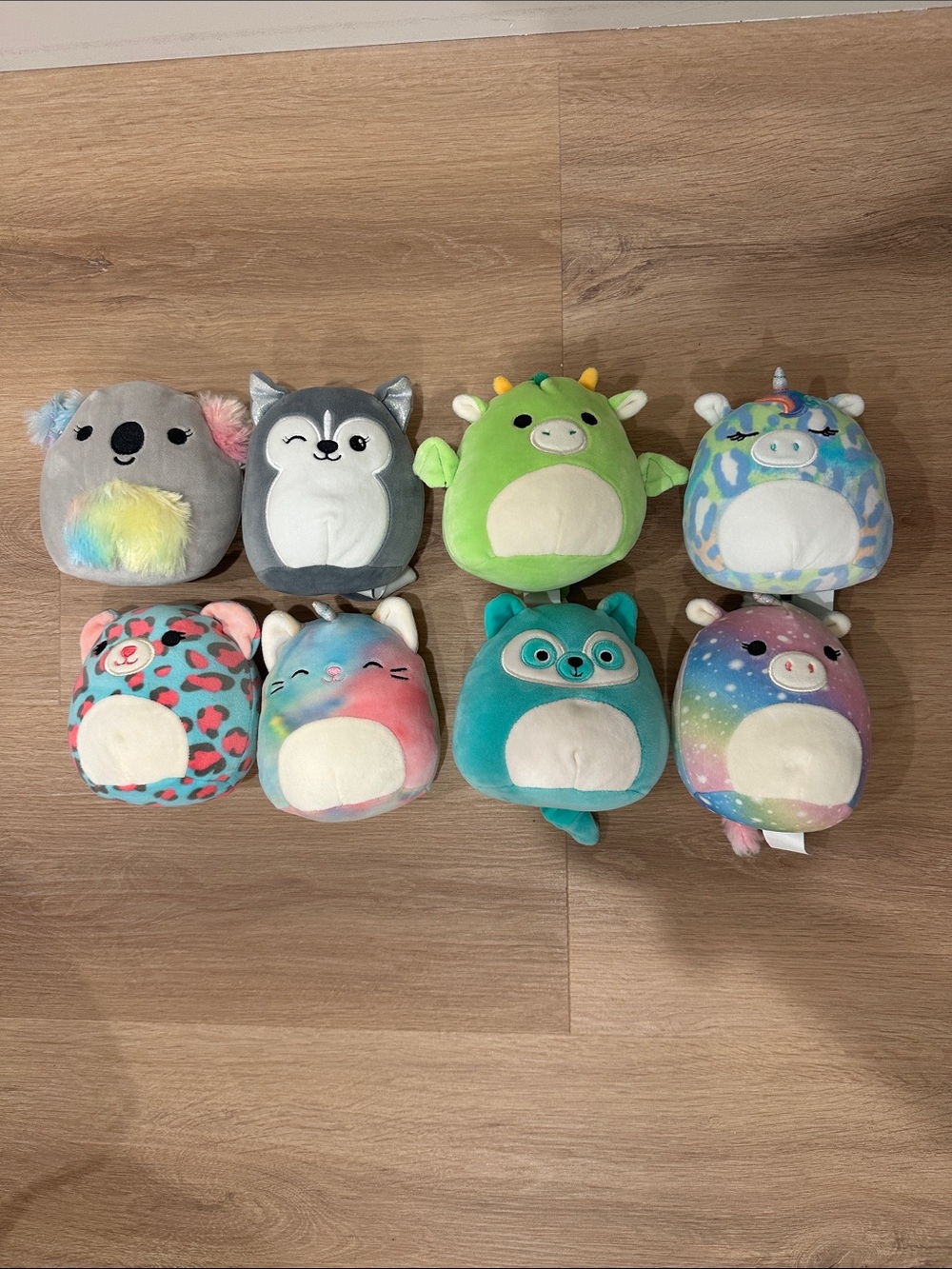 Like New! Colorful Mini Squishmallows Plush Lot - 8 Plushies